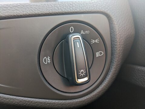 Volkswagen Golf SE TSI BLUEMOTION TECHNOLOGY DSG 25