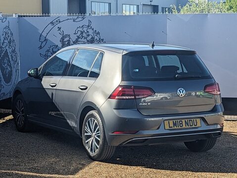 Volkswagen Golf SE TSI BLUEMOTION TECHNOLOGY DSG 7