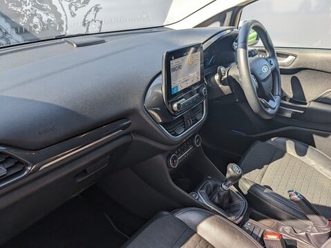 Ford Fiesta ACTIVE X 14