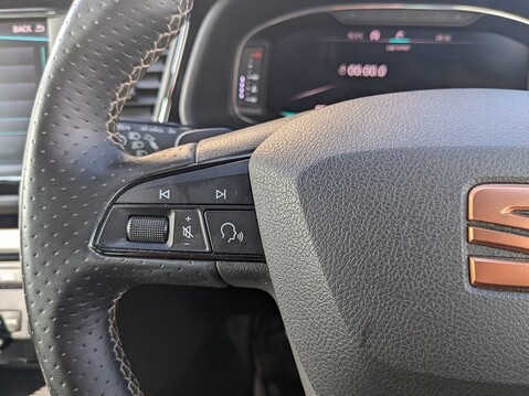 SEAT Leon TSI CUPRA 4DRIVE DSG 21