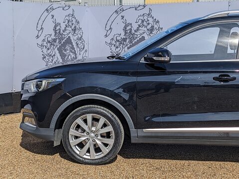MG ZS EXCITE 5