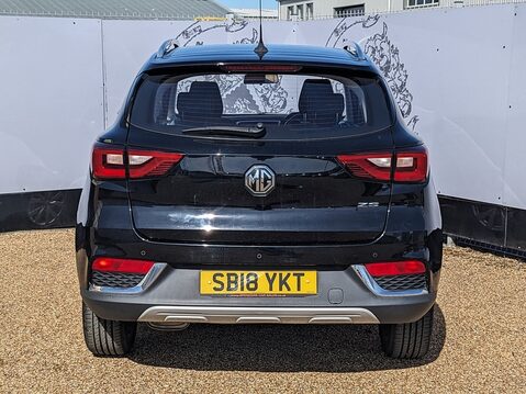 MG ZS EXCITE 8