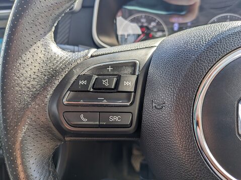 MG ZS EXCITE 17