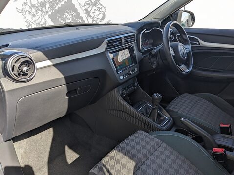 MG ZS EXCITE 21