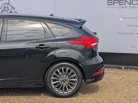 Ford Focus ST-LINE 6