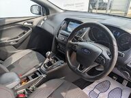 Ford Focus ST-LINE 12