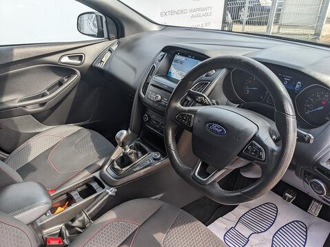 Ford Focus ST-LINE 12