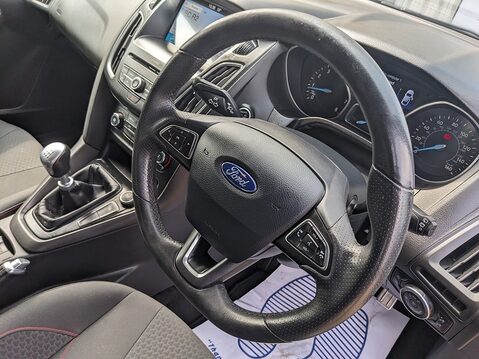 Ford Focus ST-LINE 21