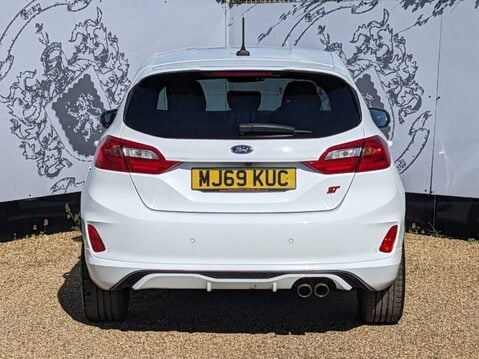 Ford Fiesta ST-3 8