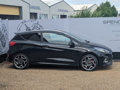 Ford Fiesta ST-3 10