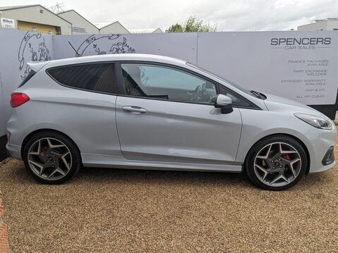 Ford Fiesta ST-2 10