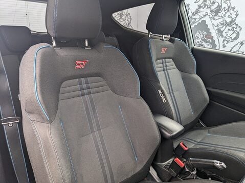 Ford Fiesta ST-2 12