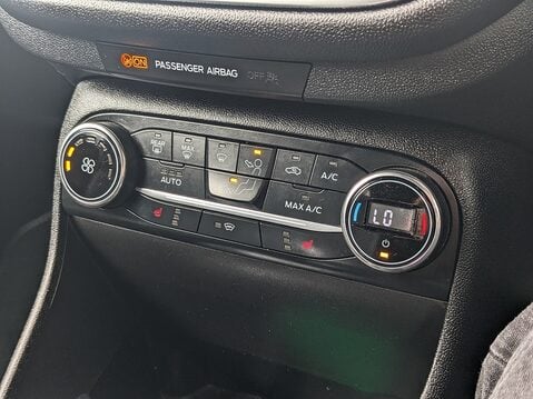 Ford Fiesta ST-2 26