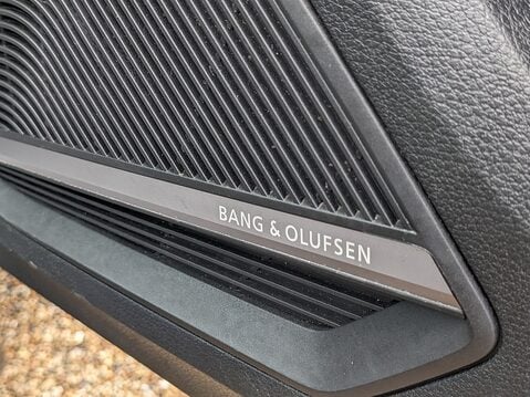 Audi Q2 TFSI S LINE 25