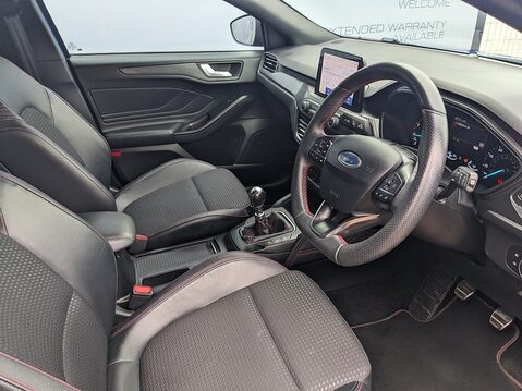 Ford Focus ST-LINE X 13