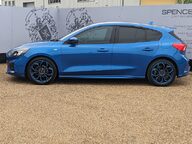 Ford Focus ST-LINE X 4