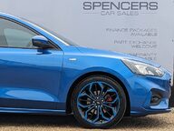 Ford Focus ST-LINE X 11