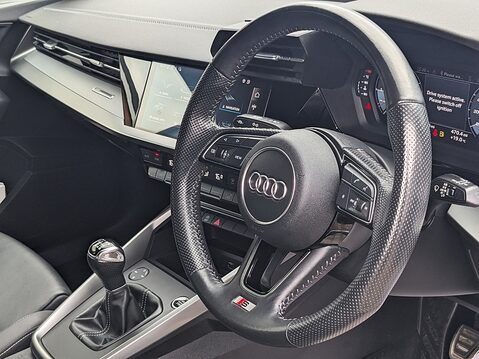 Audi A3 SPORTBACK TFSI S LINE MHEV 11