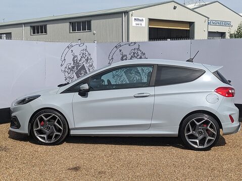 Ford Fiesta ST-3 4