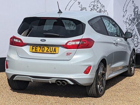 Ford Fiesta ST-3 7