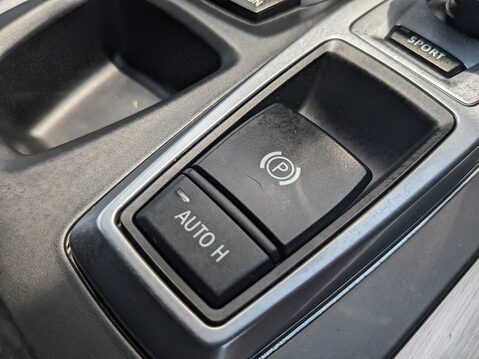 BMW X6 M50D 27