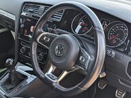 Volkswagen Golf R-LINE TSI EVO 15