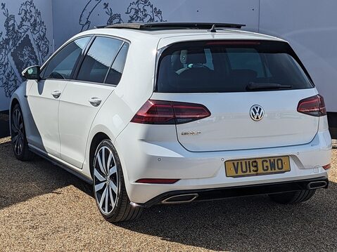 Volkswagen Golf R-LINE TSI EVO 7