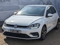 Volkswagen Golf R-LINE TSI EVO 3