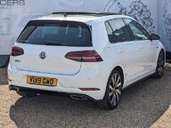 Volkswagen Golf R-LINE TSI EVO 9