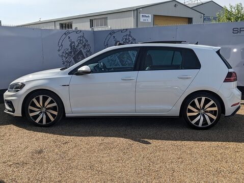 Volkswagen Golf R-LINE TSI EVO 4