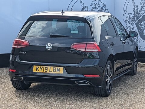 Volkswagen Golf R-LINE TDI DSG 9