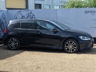 Volkswagen Golf R-LINE TDI DSG 10