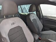 Volkswagen Golf R-LINE TDI DSG 13