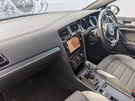 Volkswagen Golf R-LINE TDI DSG 14