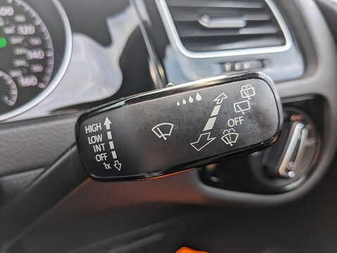 Volkswagen Golf R-LINE TDI DSG 27