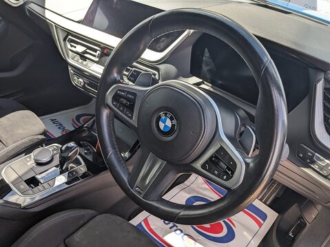 BMW 1 Series M135i 21