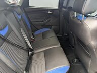 Ford Focus ST-2 17