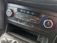 Ford Focus ST-2 32