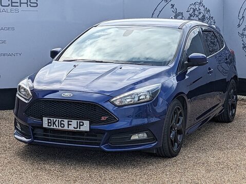 Ford Focus ST-2 3