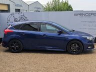Ford Focus ST-2 10