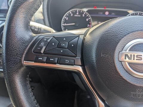 Nissan Juke DIG-T N-CONNECTA 22