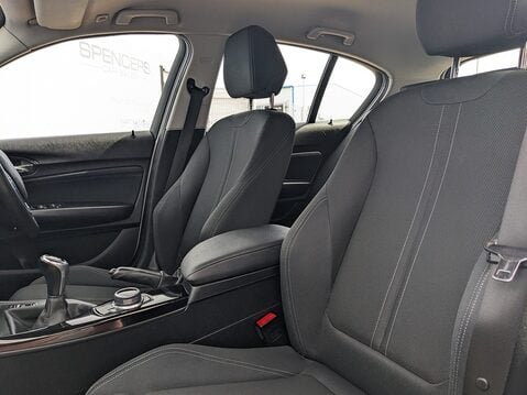 BMW 1 Series 118I SPORT 21