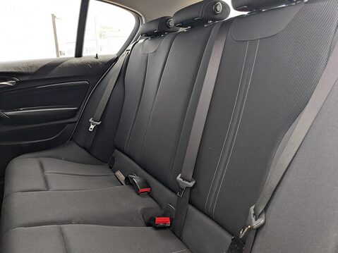 BMW 1 Series 118I SPORT 28
