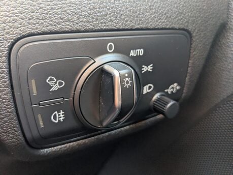 Audi Q2 TDI S LINE