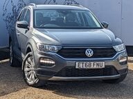Volkswagen T-Roc SE TSI EVO DSG 1