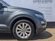 Volkswagen T-Roc SE TSI EVO DSG 11