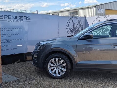 Volkswagen T-Roc SE TSI EVO DSG 5