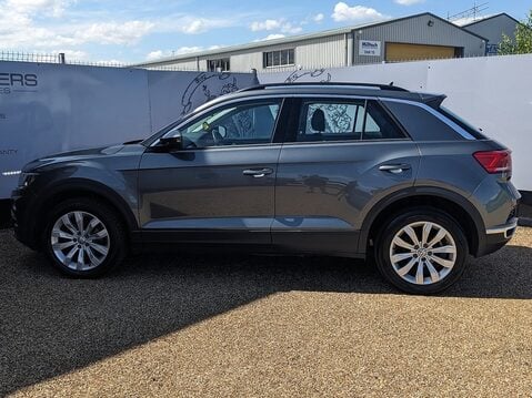 Volkswagen T-Roc SE TSI EVO DSG 4