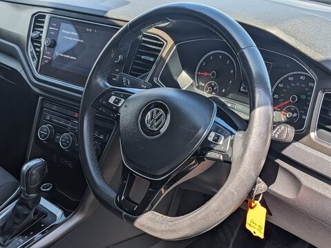 Volkswagen T-Roc SE TSI EVO DSG 14