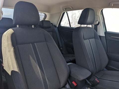 Volkswagen T-Roc SE TSI EVO DSG 12